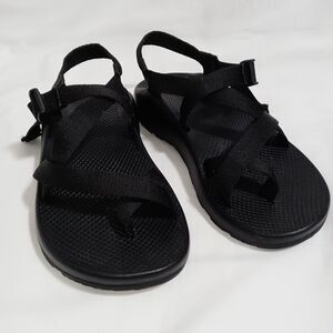 Chaco Z/2 Mens 10 Classic Black Sandal Toe Loop Adjustable Strap Hiking Water